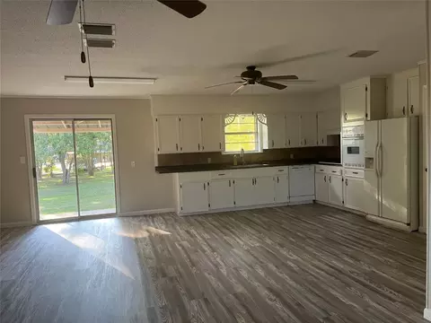 126 Academy Dr, Springhill, LA 71075 photo 10