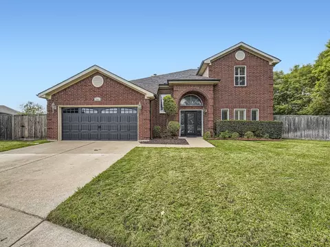 2201 Hickory Wood Trl, Arlington, TX 76018