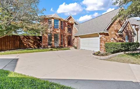 310 Heatherwood Dr, Irving, TX 75063