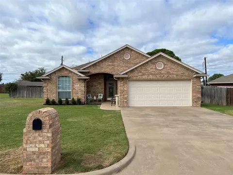 2008 Medora St, Graham, TX 76450