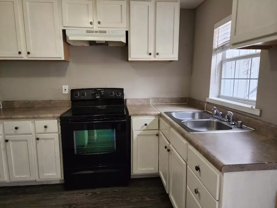  8214 S Norvell Dr, Dallas, TX 75227 photo 7