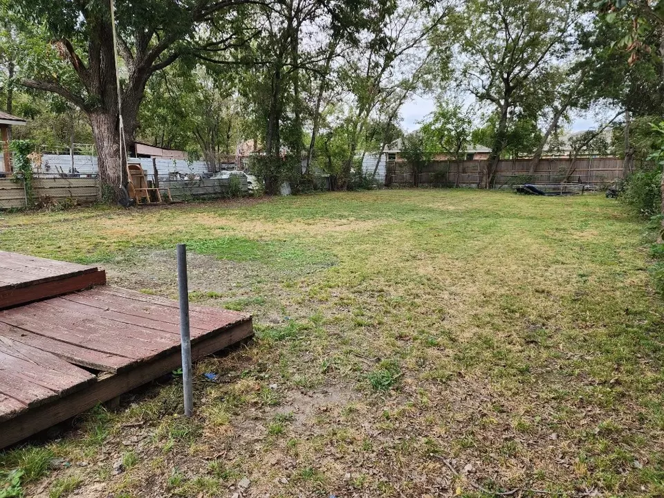  8214 S Norvell Dr, Dallas, TX 75227 photo 12