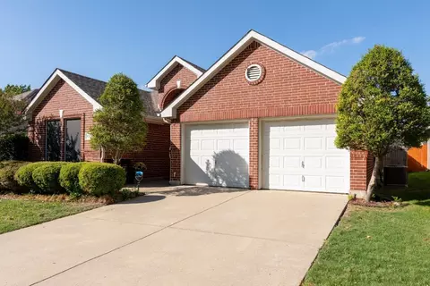 5321 Warm Springs Trl, Fort Worth, TX 76137
