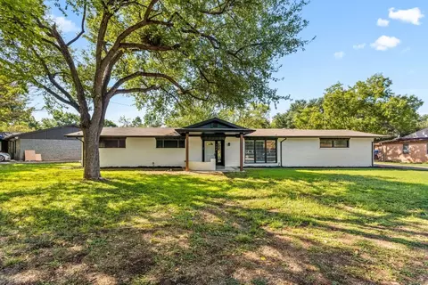 102 W Highland Dr, Irving, TX 75062