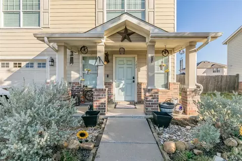 105 Williamsburg Ct, Venus, TX 76084