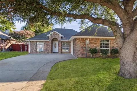 1909 Helen Ln, Lewisville, TX 75067