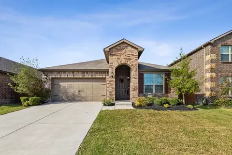 4111 Indian Paintbrush Ln, Heartland, TX 75126