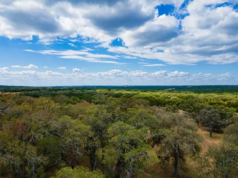 920 Blackbuck Ridge Dr, Lampasas, TX 76550