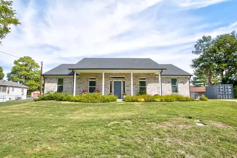 106 Little John St, Gun Barrel City, TX 75156