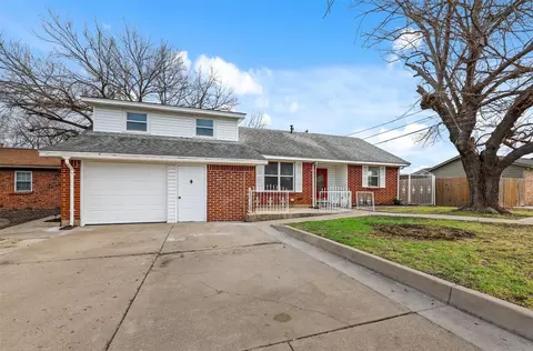 212 Murphy Rd, Burleson, TX 76028