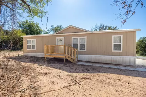 5807 Arrowhead Dr, Granbury, TX 76048