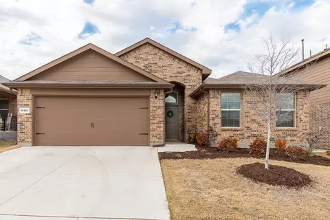 10124 Huntersville Trl, Fort Worth, TX 76108