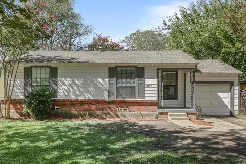 10857 Estacado Dr, Dallas, TX 75228