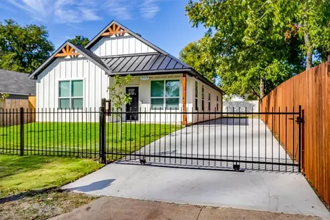 2712 S Grove St, Fort Worth, TX 76104