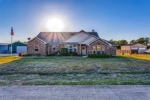 107 Avalon Dr, Princeton, TX 75407