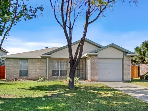 7216 Misty Dawn Dr, Forest Hill, TX 76140