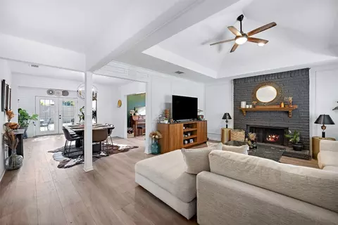 7702 Salzburg Dr, Rowlett, TX 75089