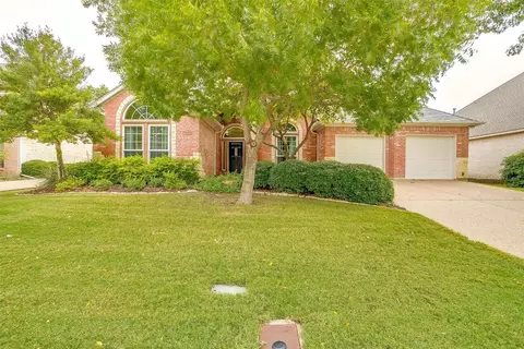 7021 Briercliff Ct, Fort Worth, TX 76132