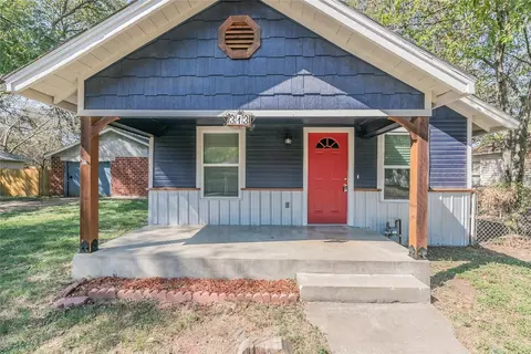 313 N Wood St, Cleburne, TX 76033