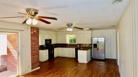 204 Lowry St, Arp, TX 75750