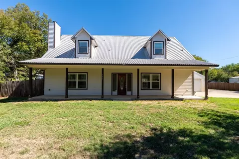 407 S Main St, Crandall, TX 75114