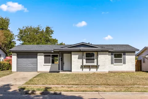 4225 Longleaf Dr, Garland, TX 75042