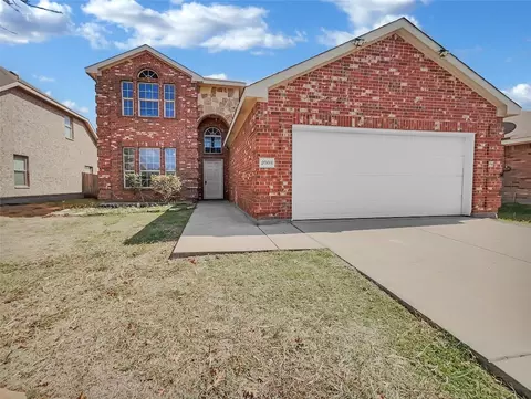 2008 Dripping Springs Dr, Forney, TX 75126