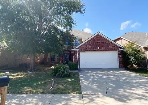 605 Babbling Brook Dr, Saginaw, TX 76179