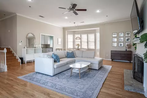4511 Gilbert Ave #212, Dallas, TX 75219