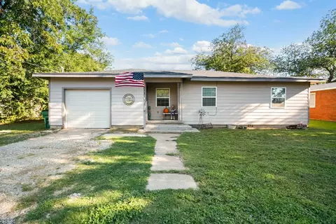 314 W Travis St, Dublin, TX 76446