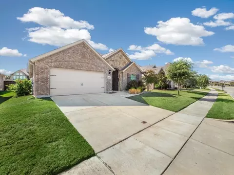 985 Canterbury Ln, Forney, TX 75126