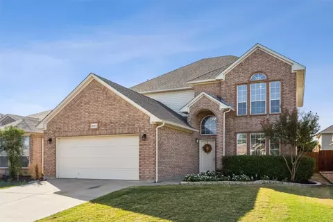 3744 Summersville Ln, Fort Worth, TX 76244