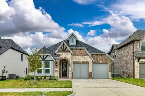 2410 Colonial Ln, Midlothian, TX 76065