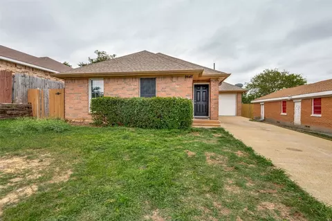 2647 Gooch St, Dallas, TX 75241