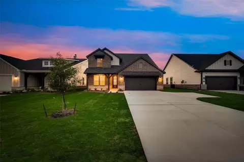 Exterior - 525 Smith Rd, Springtown, TX 76082 photo 3 of 10