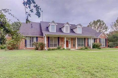 245 Robinson Rd, Combine, TX 75159