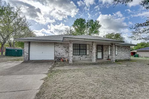 612 Cherie St, Italy, TX 76651