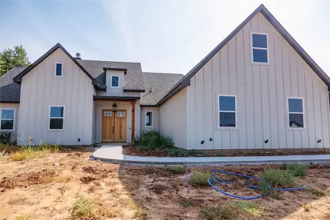208 Constitution Ct, Weatherford, TX 76088