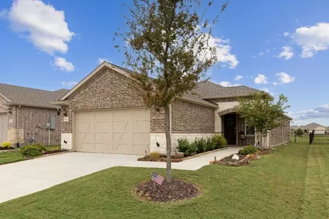 921 Rough Hollow Dr, Mckinney, TX 75071