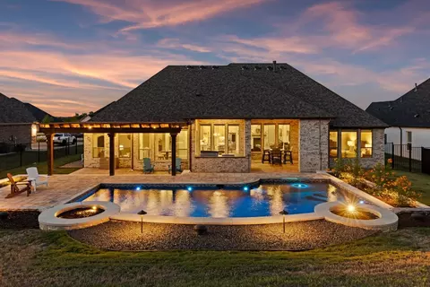 733 Singing Water Dr, Rockwall, TX 75087