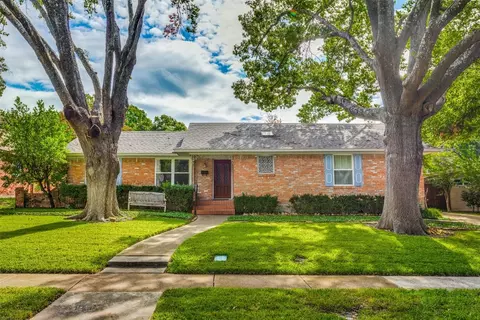 940 Blue Lake Cir, Richardson, TX 75080