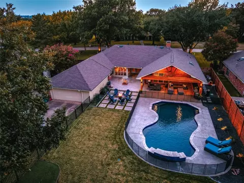214 Magic Ln, Sunnyvale, TX 75182