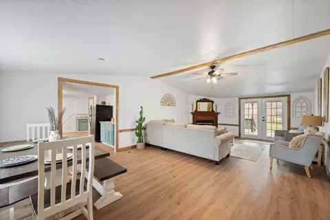 109 Ta Carroll Ave, Corsicana, TX 75110
