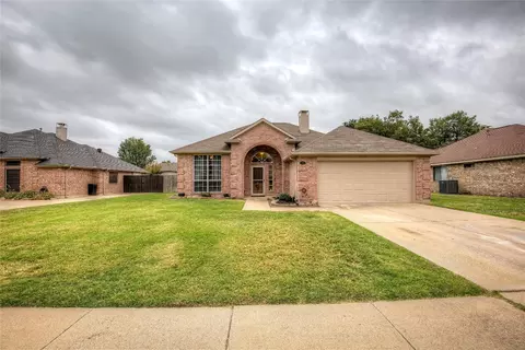 113 Princeton Cir, Forney, TX 75126