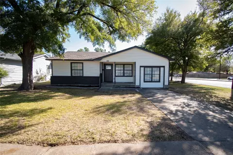 102 E Daugherty Dr, Garland, TX 75041