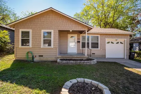 3505 W Gambrell St, Fort Worth, TX 76133