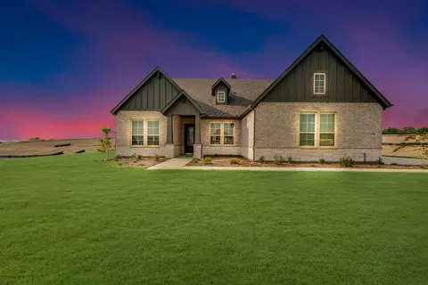 3700 Horseshoe Dr, Van Alstyne, TX 75495
