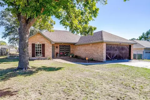 3935 Country Meadows Rd, Granbury, TX 76049