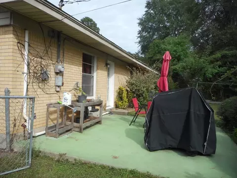 405 Park Dr, Springhill, LA 71075 photo 4