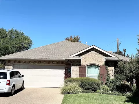 410 Jasmine Ln, Waxahachie, TX 75165